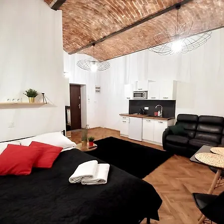 Old Town Lubicz Street L2a *